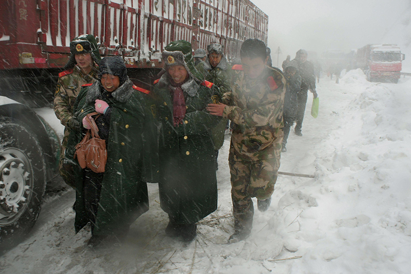 15 người chết trong bão tuyết bất thường ở Trung Quốc